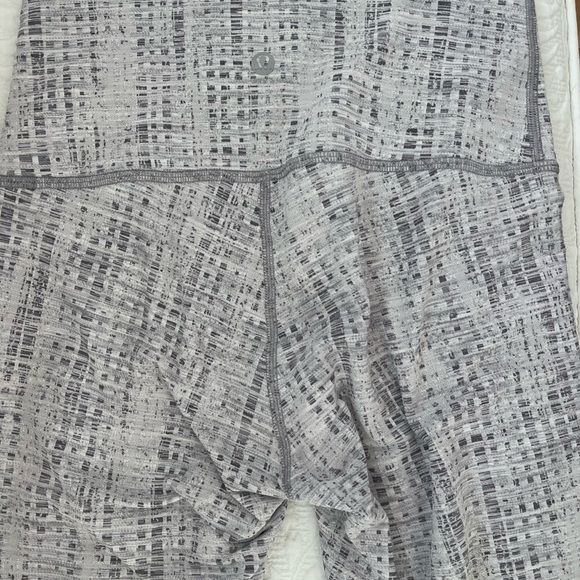 Lot of 3 lululemon leggings. Size 4. 28” length. High rise - Picture 2 of 9